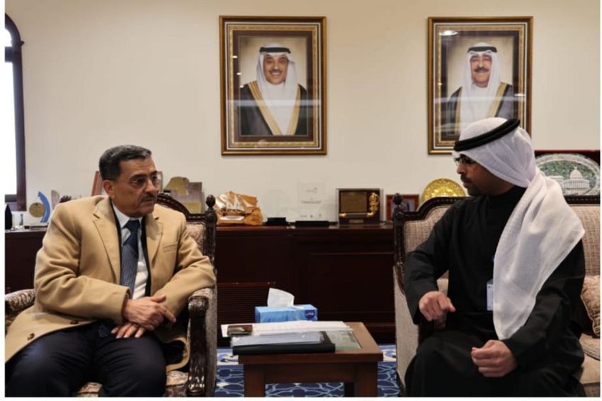 السفير بن سفاع يبحث مع الصندوق الكويتي للتنمية تجهيز 12 كلية مجتمع في اليمن
