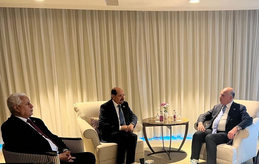الإرياني: الحوثيون يزيفون التأييد بالترهيب والشعب اليمني ينتظر الخلاص