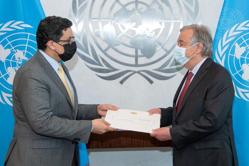 وزير الخارجية يسلم أمين عام الأمم المتحدة رسالة من رئيس مجلس القيادة الرئاسي